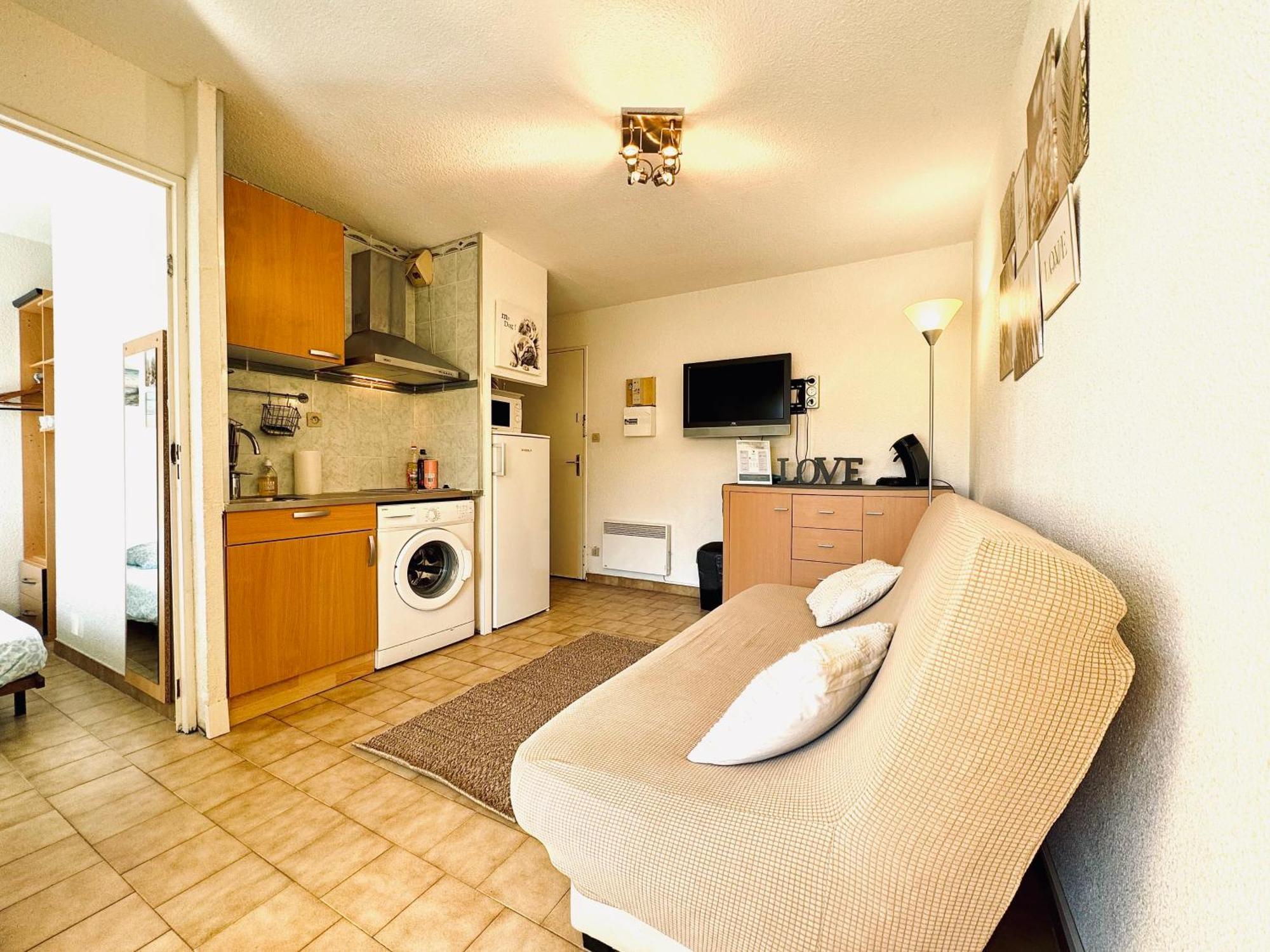 Apartment 15 Min A Pieds De La Mer- Piscine Privee- Place De Parking Privee *